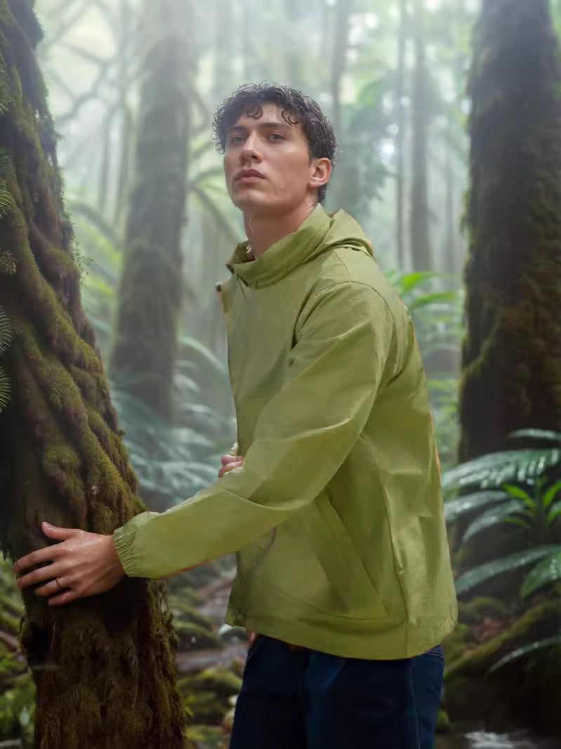 Functional transition jacket for men with adjustable collar Chic und Stil