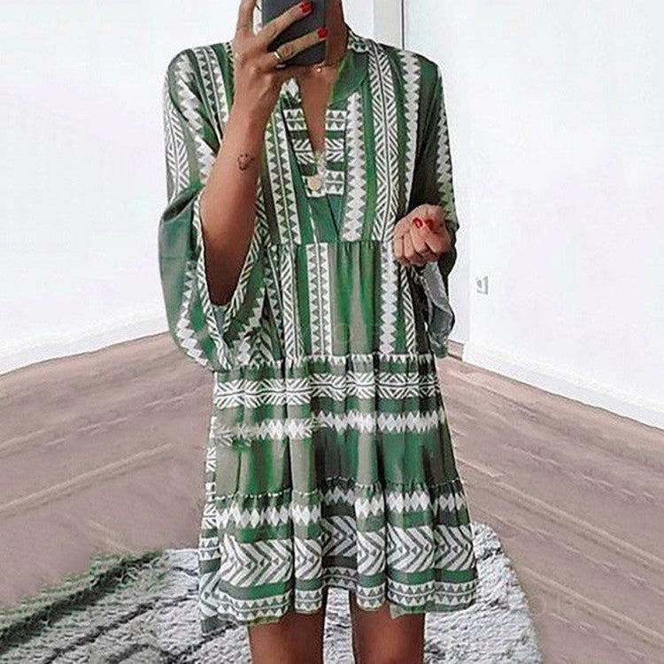 Robe portefeuille décontractée pour femmes avec des manches volumineuses et un motif graphique Chic und Stil