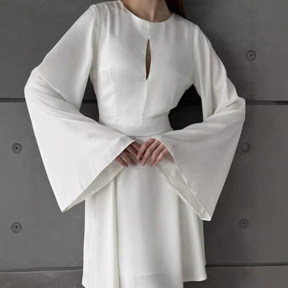 Femmes Robe portefeuille élégante avec des manches évasées et un décolleté profond Chic und Stil
