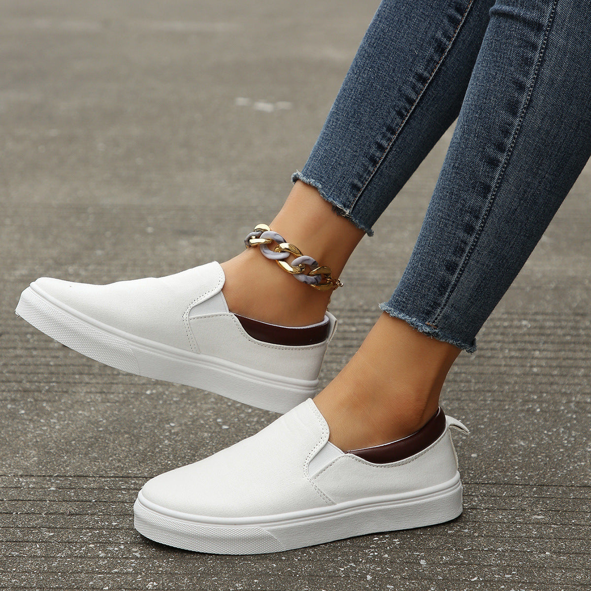 Chaussures de loisirs pour femmes à enfiler avec un accès élastique et une semelle antidérapante Chic und Stil