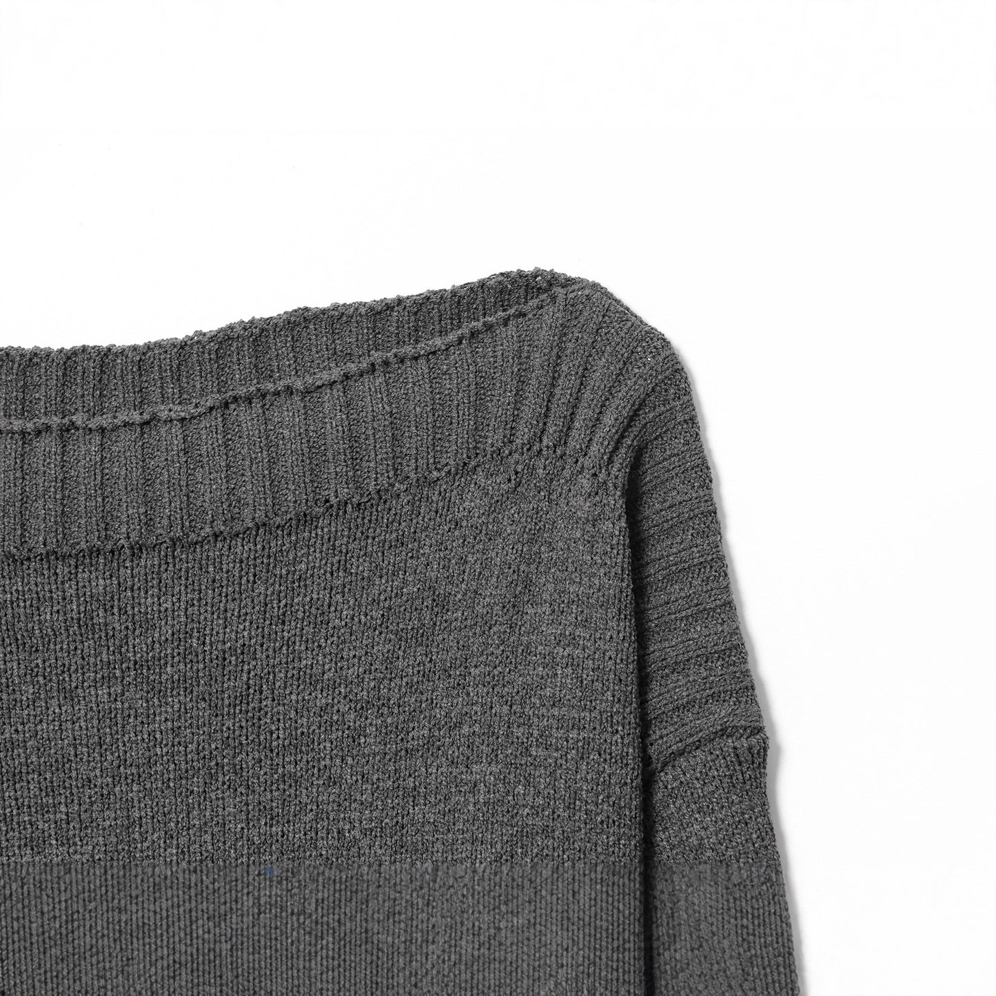 Pull en tricot décontracté pour femmes avec col large et poignets contrastés Chic und Stil