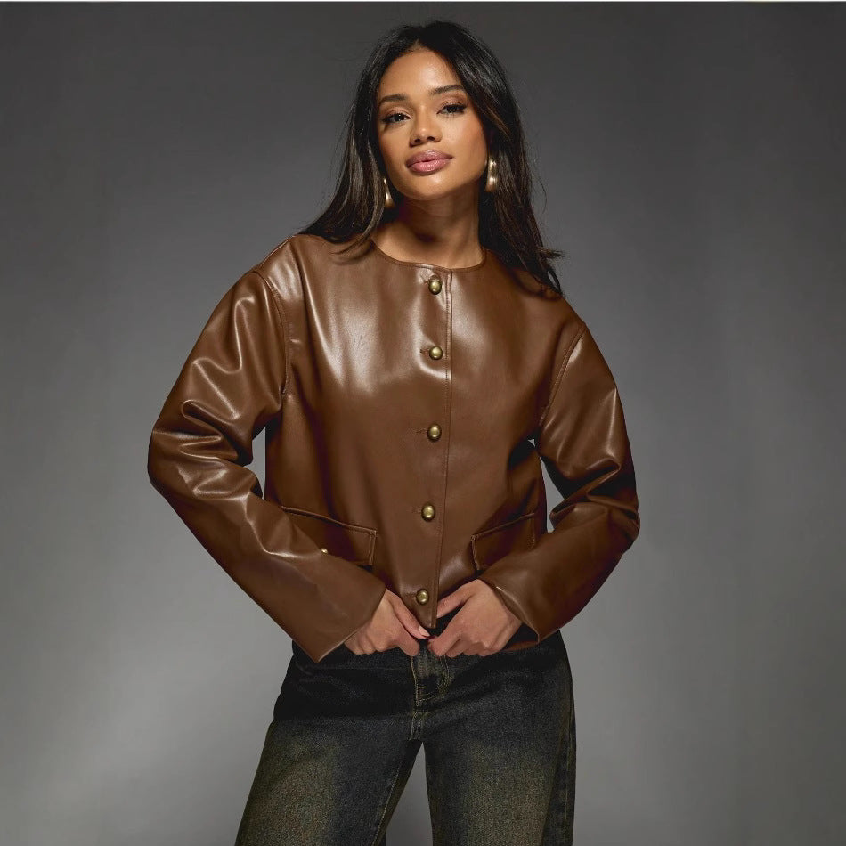 Dames cuir synthétique veste avec finition brillante et boutons décoratifs Chic und Stil