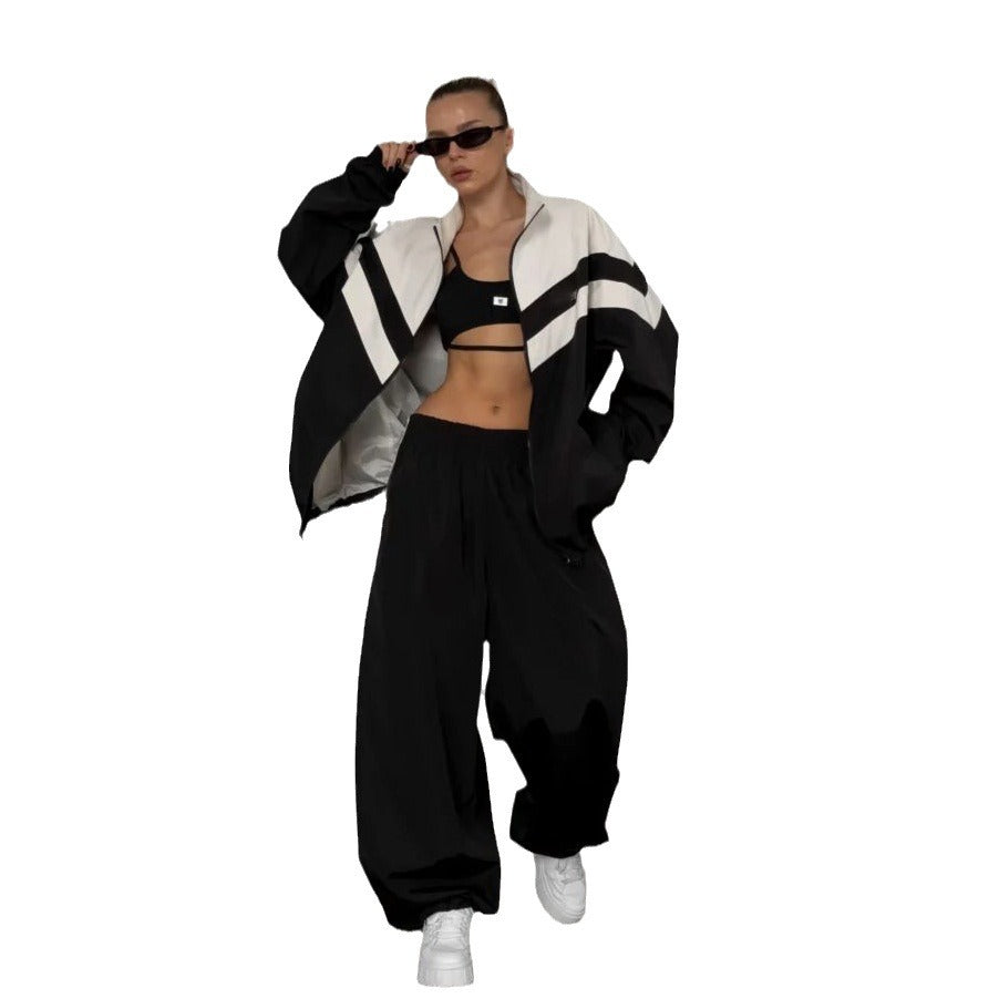 Women's sports set with zipper and wide pants Chic and Style
