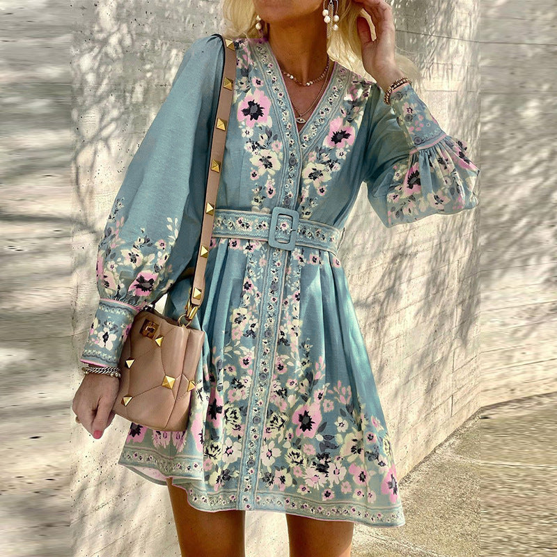 Robe élégante pour femmes avec ceinture à la taille et manches bouffantes Chic und Stil