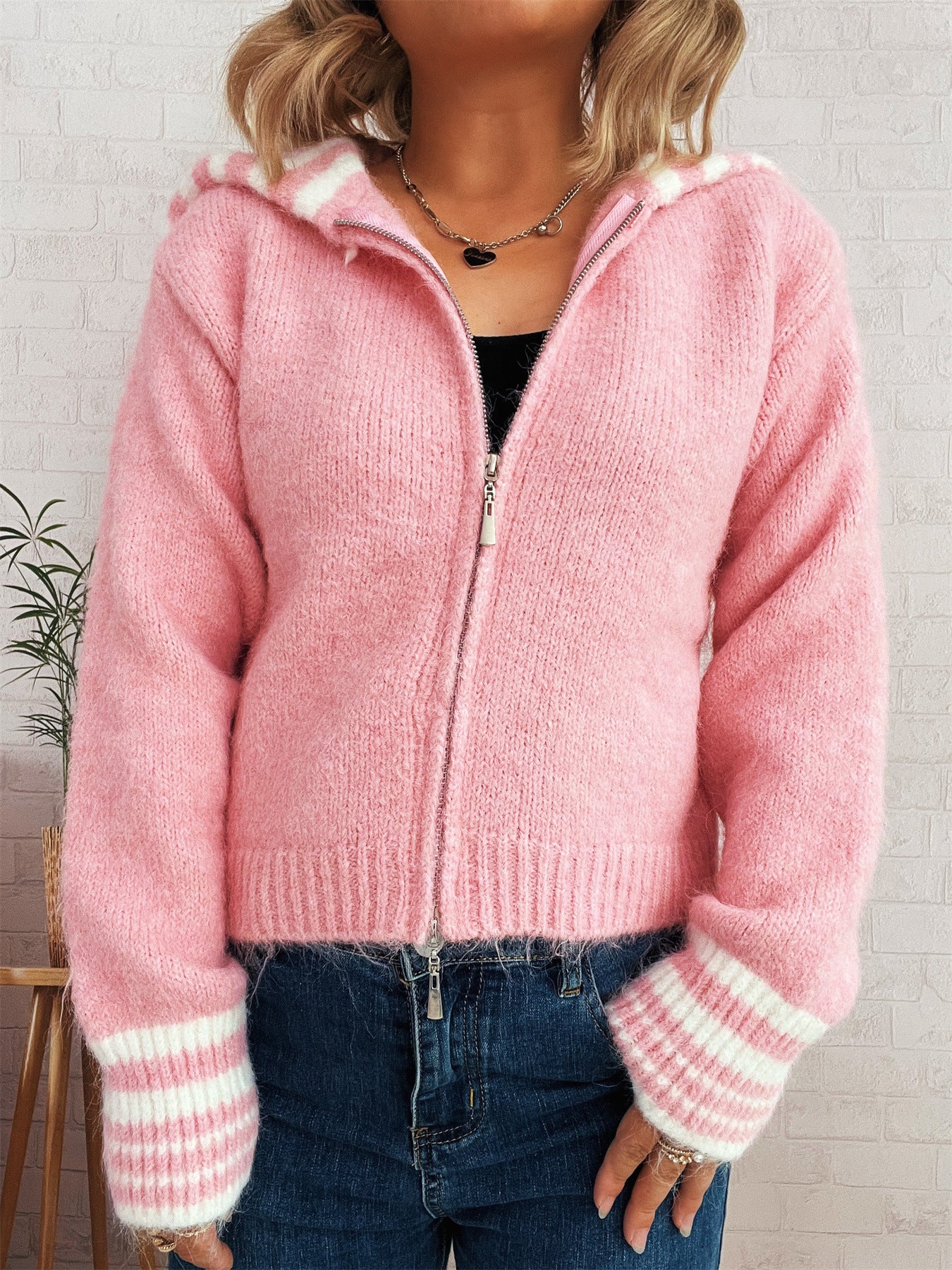 Dames pull-over en tricot cozy avec une fermeture éclair élégante et des rayures à la mode Chic und Stil