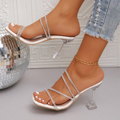 Dames Glamourueuse Sandales à glissière avec garniture en strass étincelant et talon transparent Chic und Stil