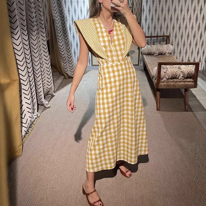 Robe maxi femme avec décolleté en V et détails en volants modernes Chic und Stil
