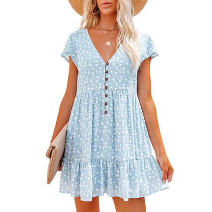Robe d'été pour femmes avec des motifs floraux et des détails de boutons Chic und Stil