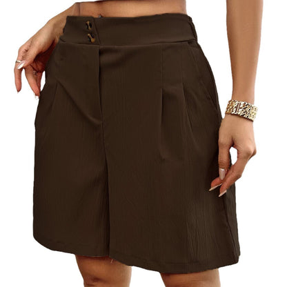 High-waisted satin shorts for women with double button closure and pleats Chic und Stil