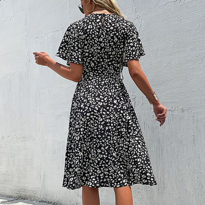 Robe A-line à manches courtes pour femme avec détail taille flatteur Chic und Stil