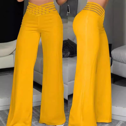 Wide leg pants for women with a trendy grid design Chic und Stil
