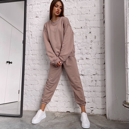 Chic and Style contrast jogger pants and casual oversized sweatshirt for women sports lifestyle set