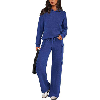 Casual fleece hoodie set for women and chic cargo pants