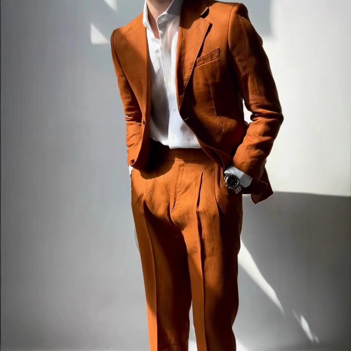 Costume élégant pour homme à la coupe moderne Chic und Stil