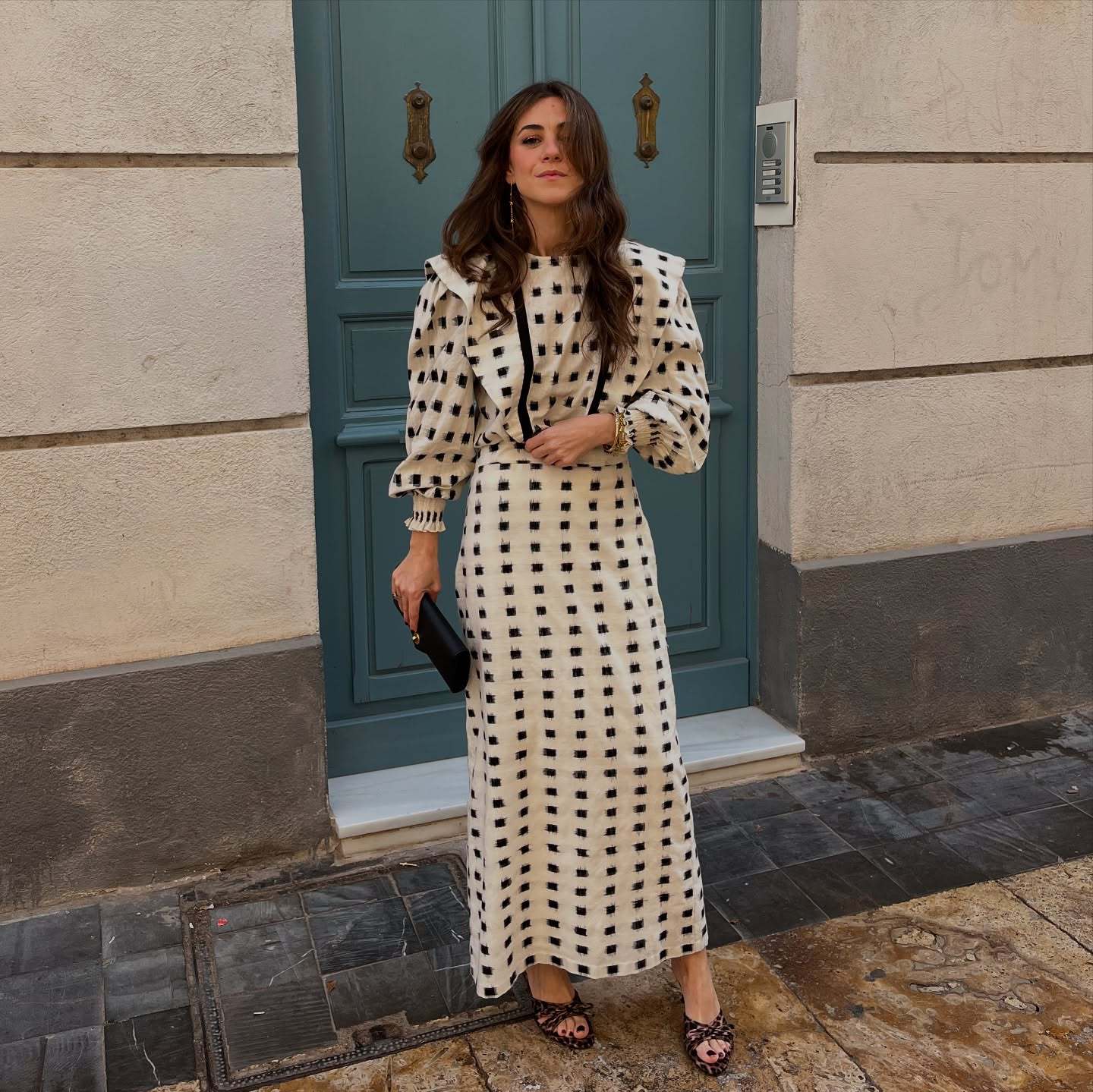 Robe Maxi Éléguante pour Femmes avec Détails Volants Chic & Stil