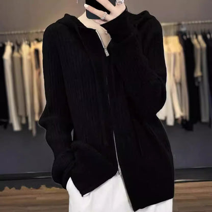 Pull en tricot pour femmes avec capuche et zip Chic und Stil