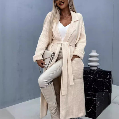 Comfortable knit pullover for women with belt and practical pockets Chic and Style