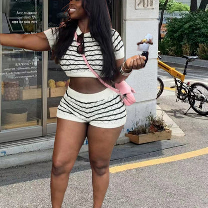 Women Stylish Short Sleeve Crop Top and Shorts Set with Refined Pattern Chic and Style