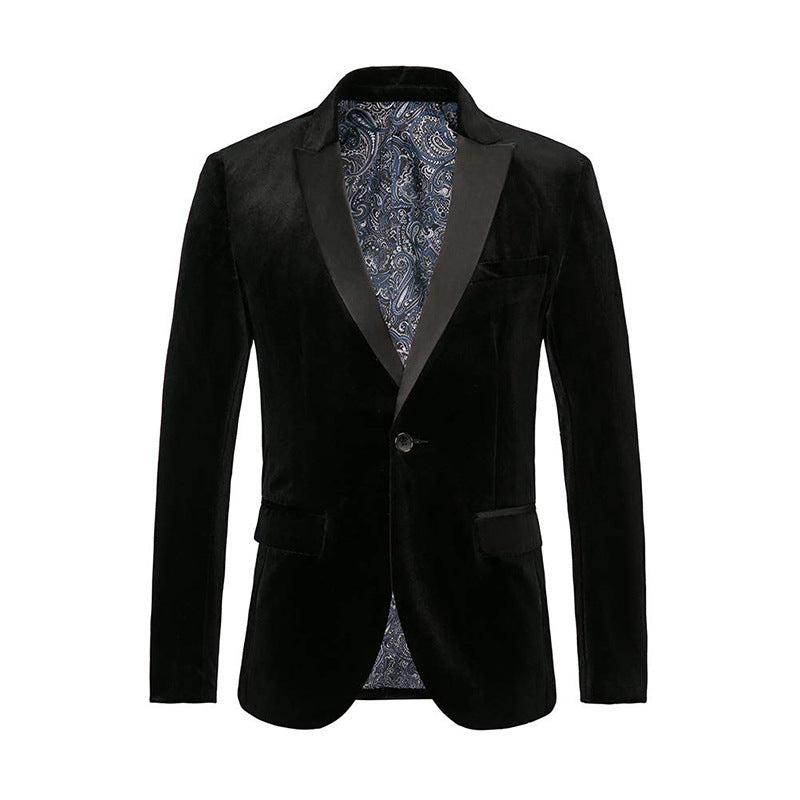 Elegant velvet jacket for men with luxurious details Chic and Style