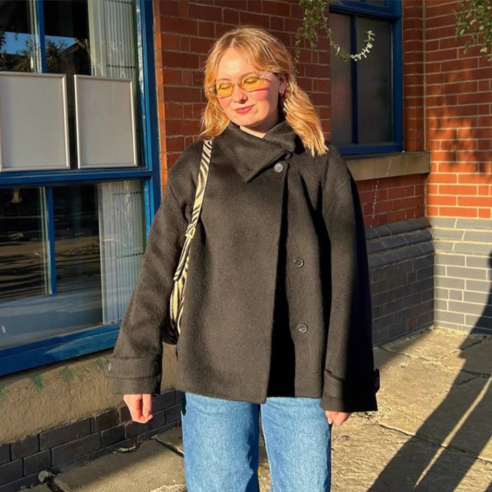 Dames cozy laine veste avec col haut et détails de bouton Chic und Stil