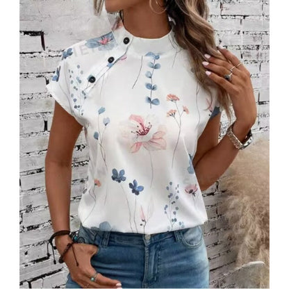 Blouse pour femmes avec motif floral et détail unique de bouton, à manches courtes Chic und Stil