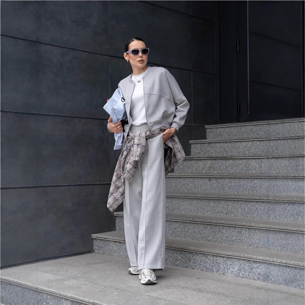 Oversized sport jacket for women with elastic sleeves and wide pants Chic und Stil