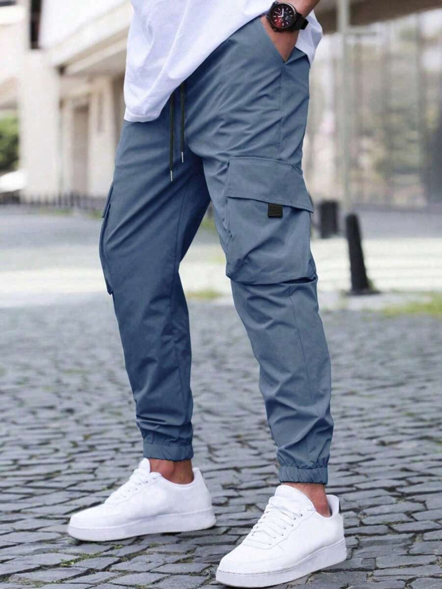 Men's cargo pants with practical side pockets and elastic cuffs Chic and Style