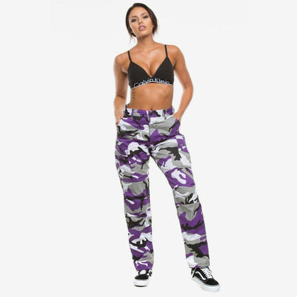 Men's camouflage cargo pants with versatile pockets Chic and Style