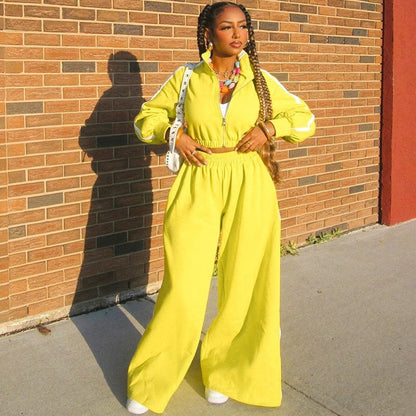 Casual tracksuit set for women with short jacket and wide pants Chic and Style