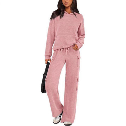 Casual fleece hoodie set for women and chic cargo pants