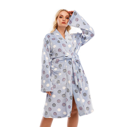 Dames Robe de nuit douillette à pois Chic und Stil