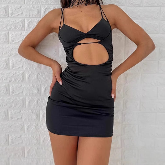 Robe cocktail mini pour femmes avec découpe séduisante et design sans bretelles Chic und Stil
