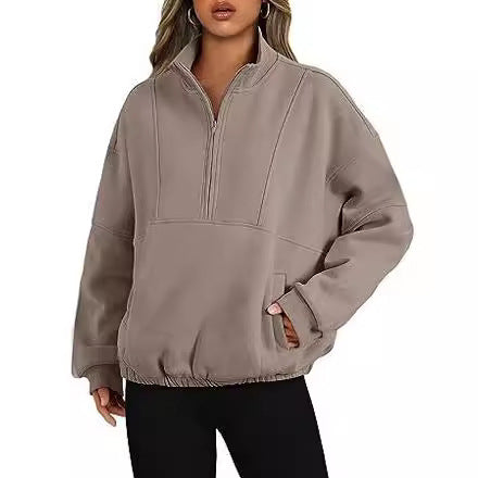 Oversized fleece pullover for women with a high collar and side pockets Chic und Stil