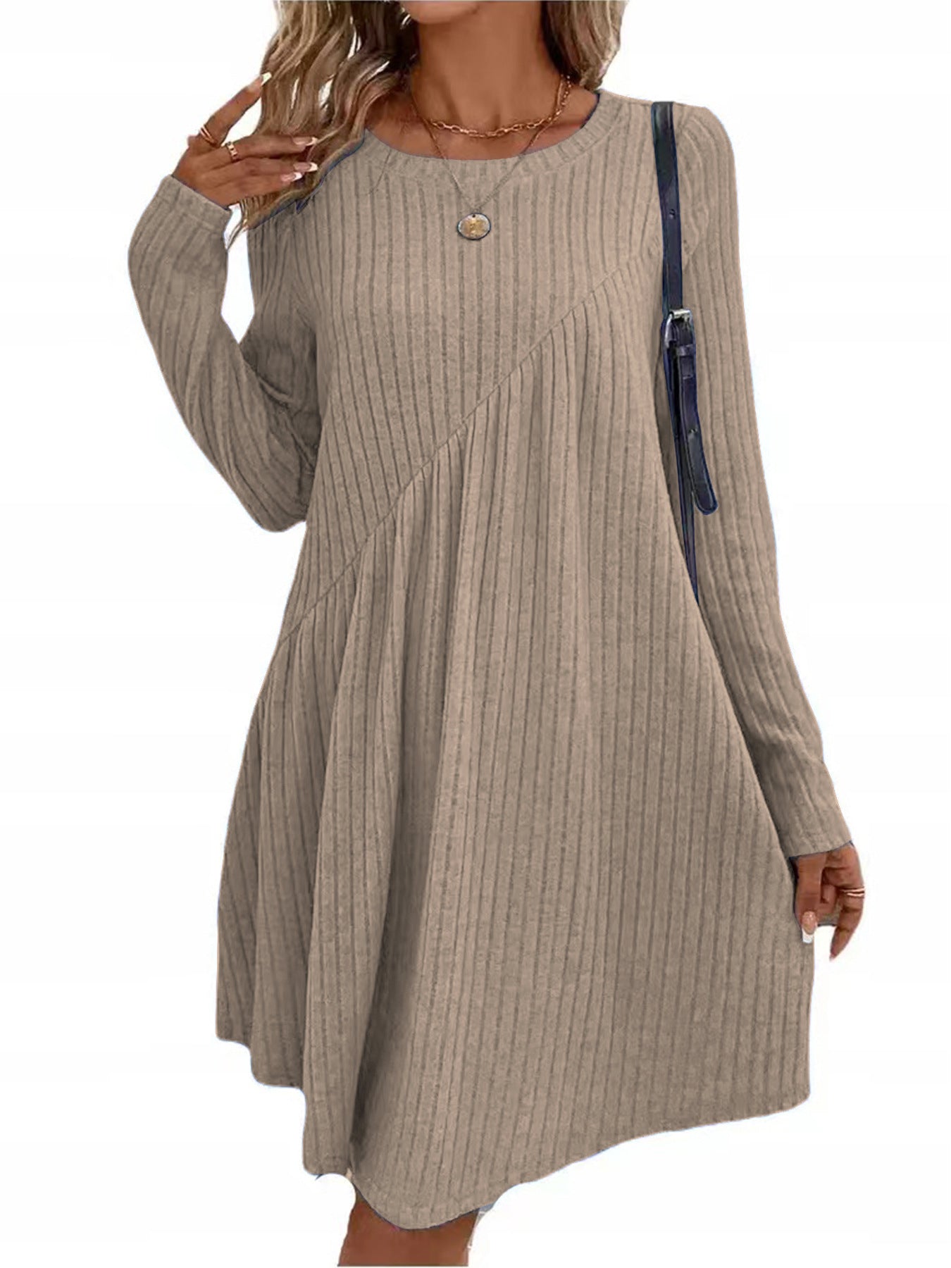 Robe en tricot décontractée pour femmes avec manches longues et ourlet asymétrique Chic und Stil