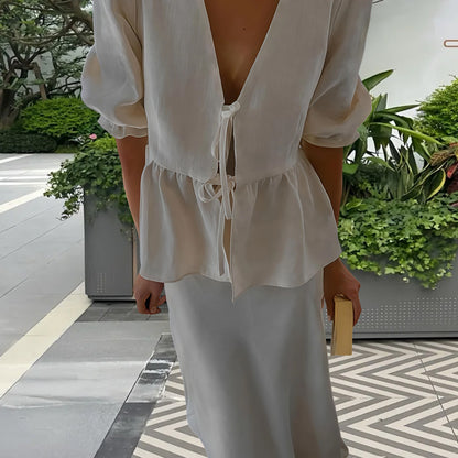 Chemisier femme avec décolleté en V profond et détails en volants Chic und Stil
