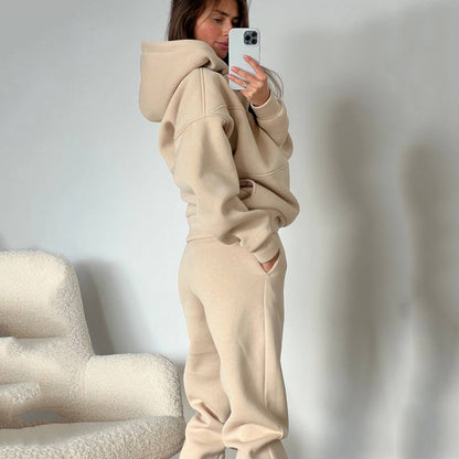 Casual women's sweatpants set with oversized hooded sweatshirt Chic and Style
