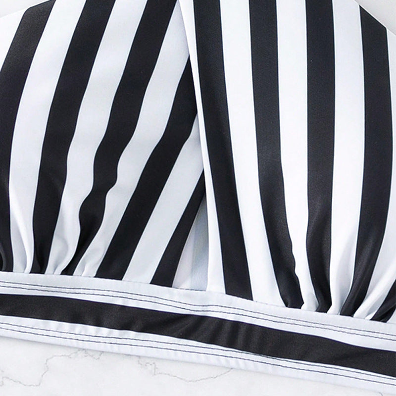 Dames Haut de bikini rayé à dos croisé Chic und Stil