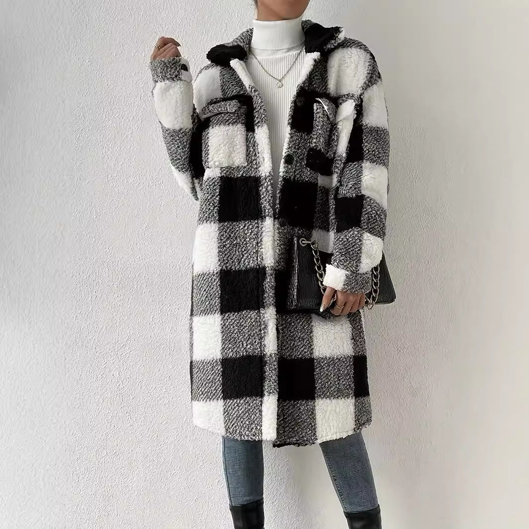 Dame Teddy-pull à capuche avec motif à carreaux et poches pratiques Chic und Stil