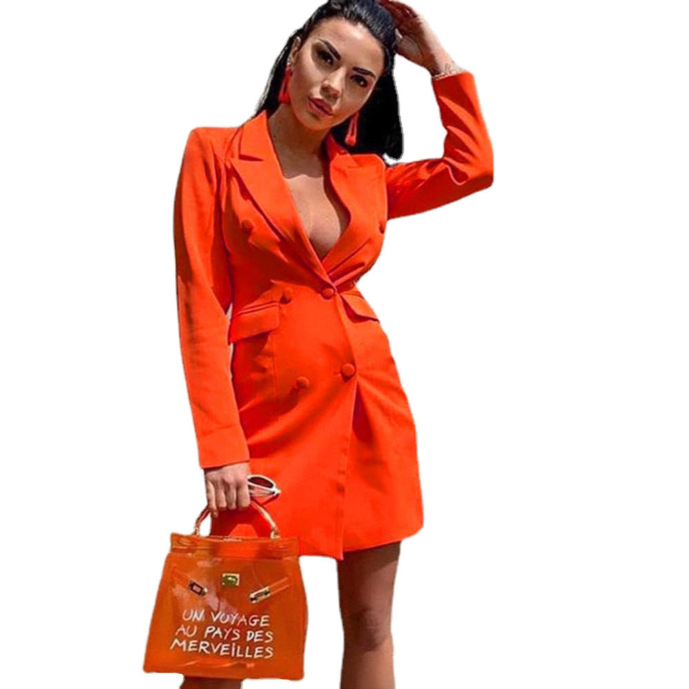 Robe blazer pour femmes avec double rangée de boutons et silhouette élégante Chic und Stil
