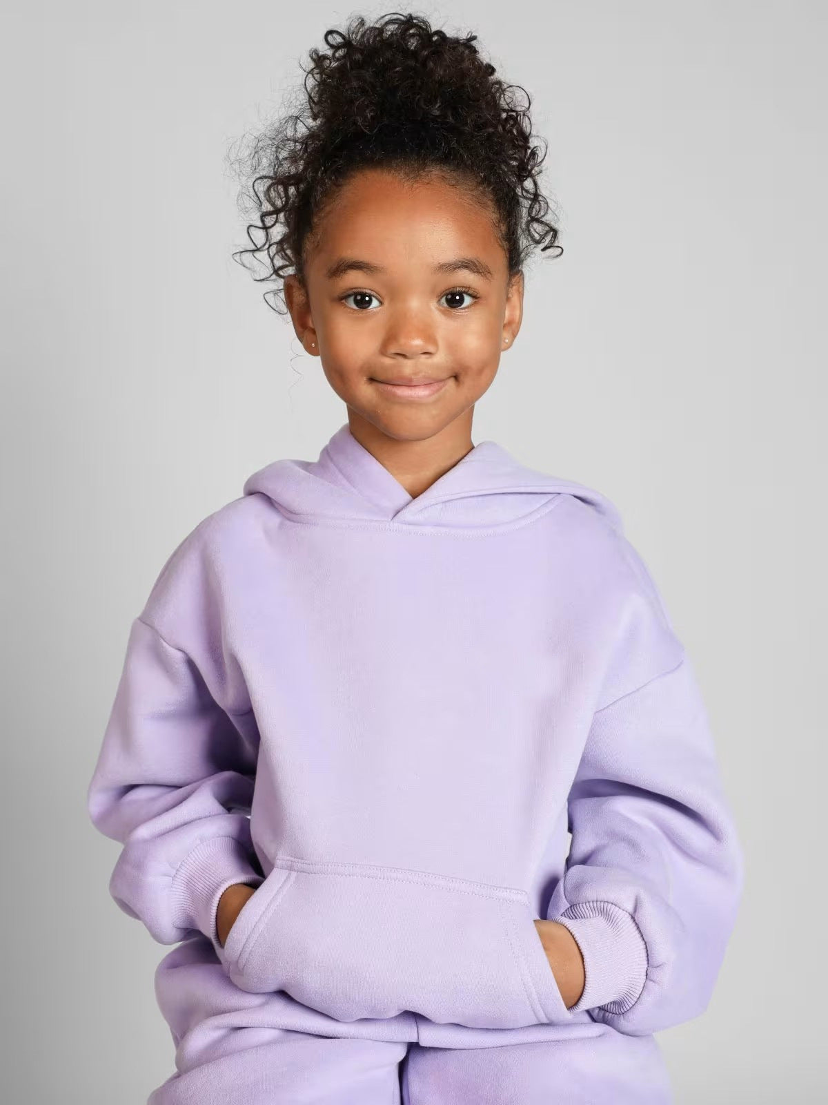 Pull à capuche confortable pour femmes avec poche kangourou et manches larges Chic und Stil
