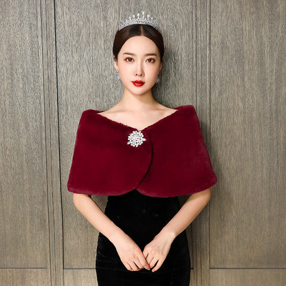 Dames élégant et luxueux manteau en fausse fourrure Chic und Stil