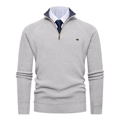 Elegant knitted pullover for men with high collar and zipper Chic und Stil