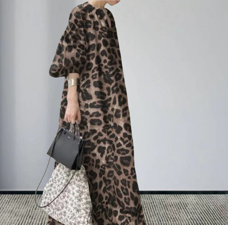 Robe maxi à manches longues pour femmes avec un imprimé léopard frappant Chic und Stil