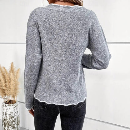 Pull en tricot pour femmes avec encolure ondulée et détails contrastés Chic und Stil