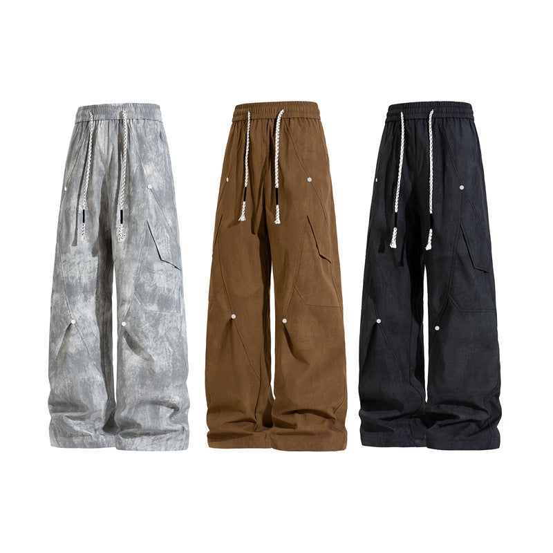 Fashionable women's cargo pants with elastic waist and deep pockets Chic and Style