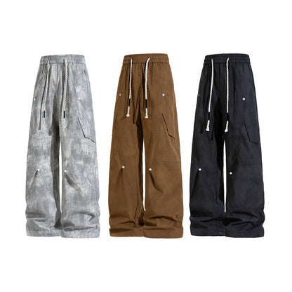 Fashionable women's cargo pants with elastic waist and deep pockets Chic and Style