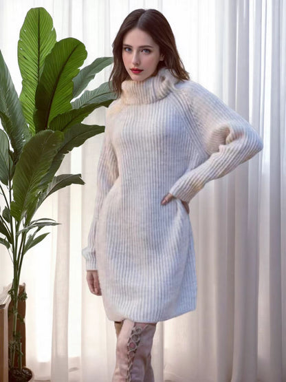 Robe en maille pour femmes avec col haut et fine structure en côtelé Chic und Stil