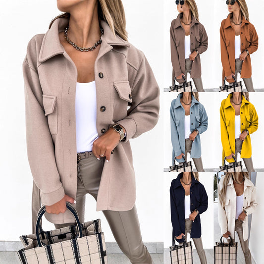 Chemise de mode pour femmes avec poches plaquées et fermeture à boutons Chic und Stil