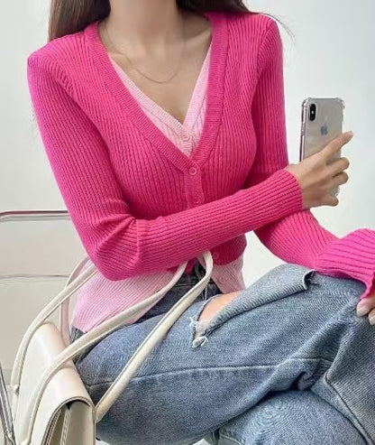 Dames Cardigan cropped avec motif à côtes fin et décolleté en V Chic und Stil