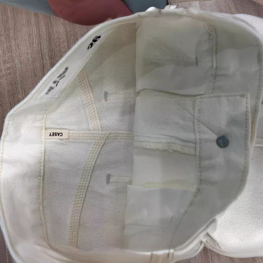 Wide cargo pants for women with practical pockets and comfortable fit Chic und Stil